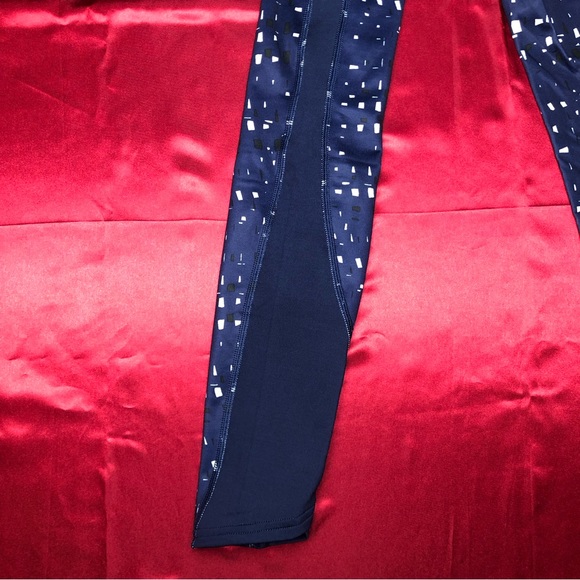 Under Armour Women’s leggings - Picture 4 of 5